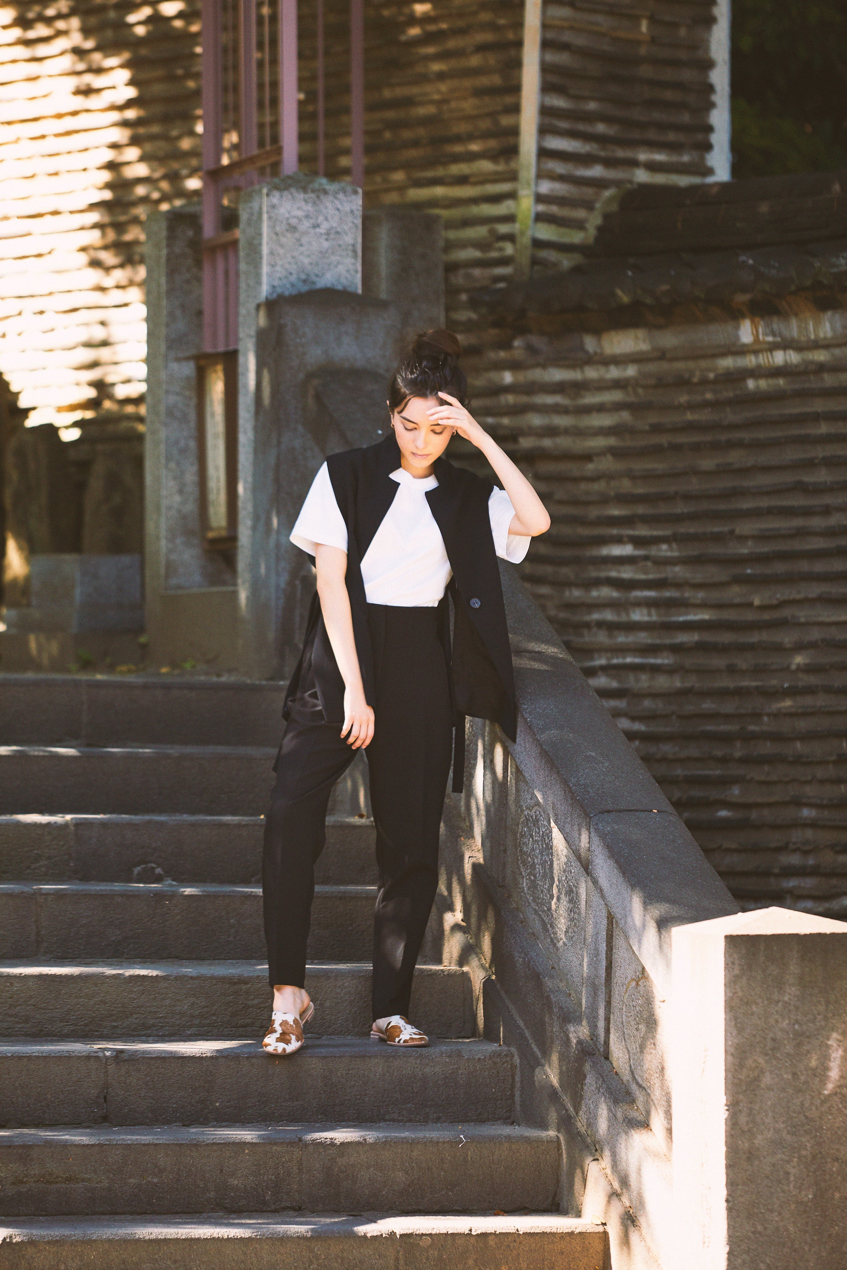 ASYMMETRICAL MULE ALL COW BROWN