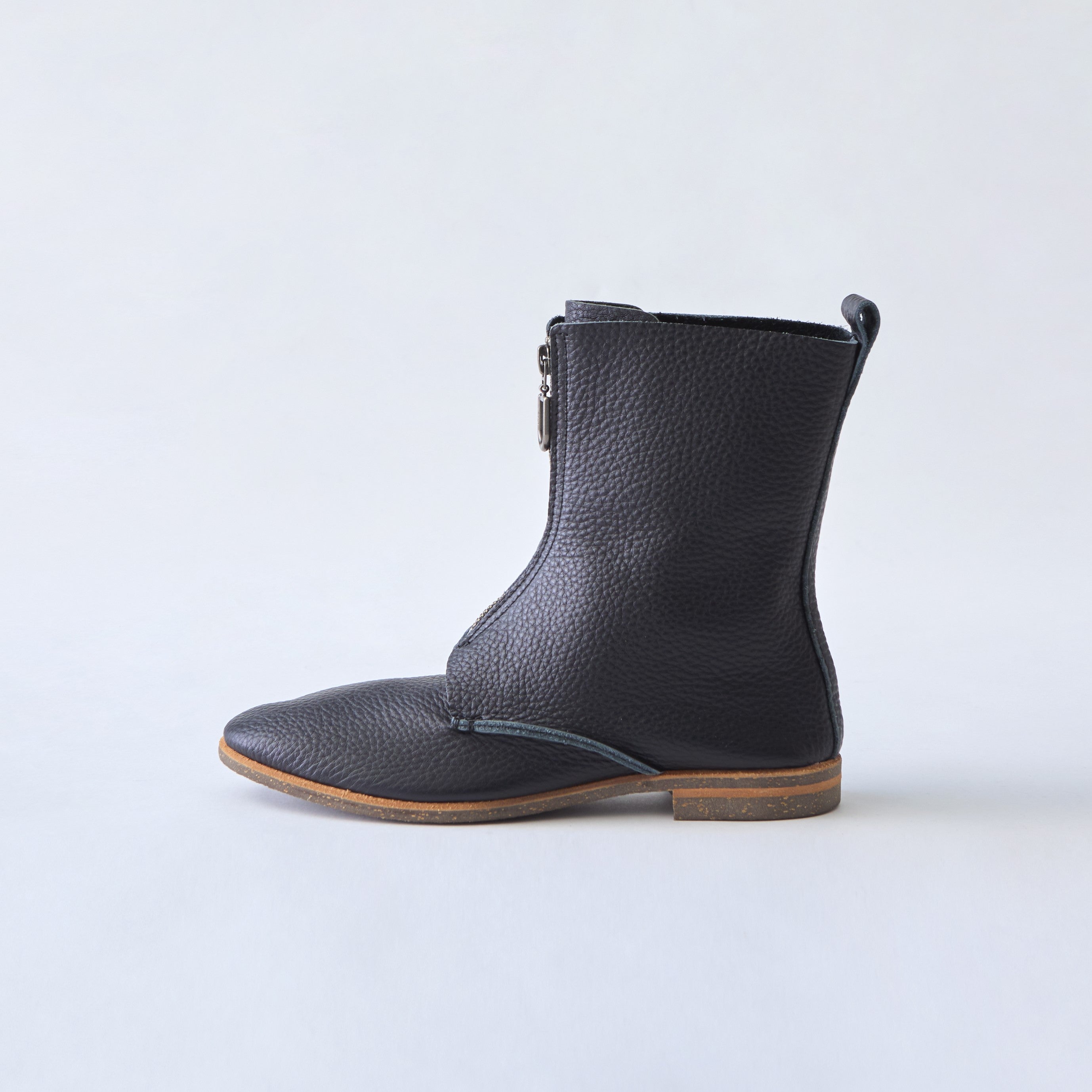 FRONT ZIP BOOTS ALL SHRINK BLACK