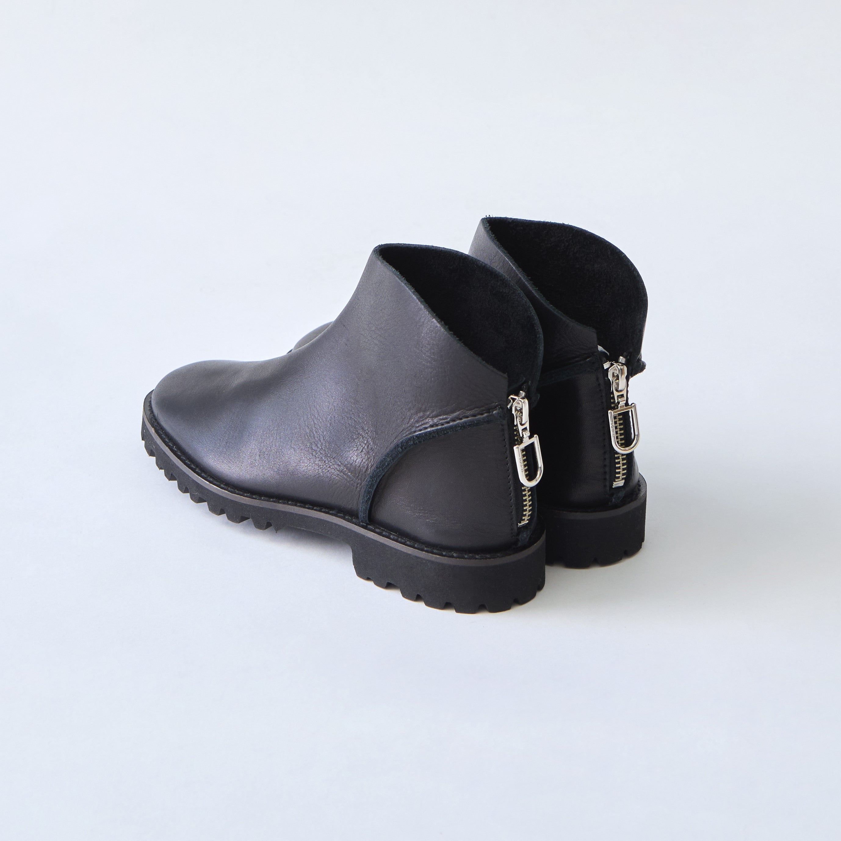 BACK ZIP BOOTS ALL SMOOTH BLACK