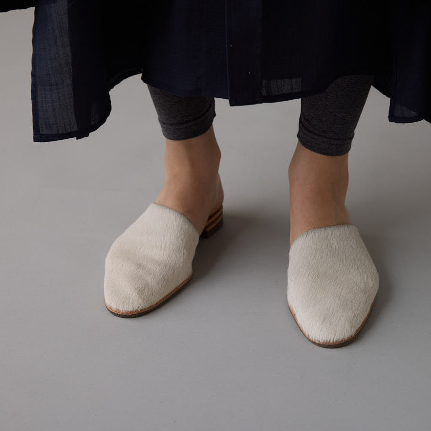 ASYMMETRICAL MULE ALL COW WHITE