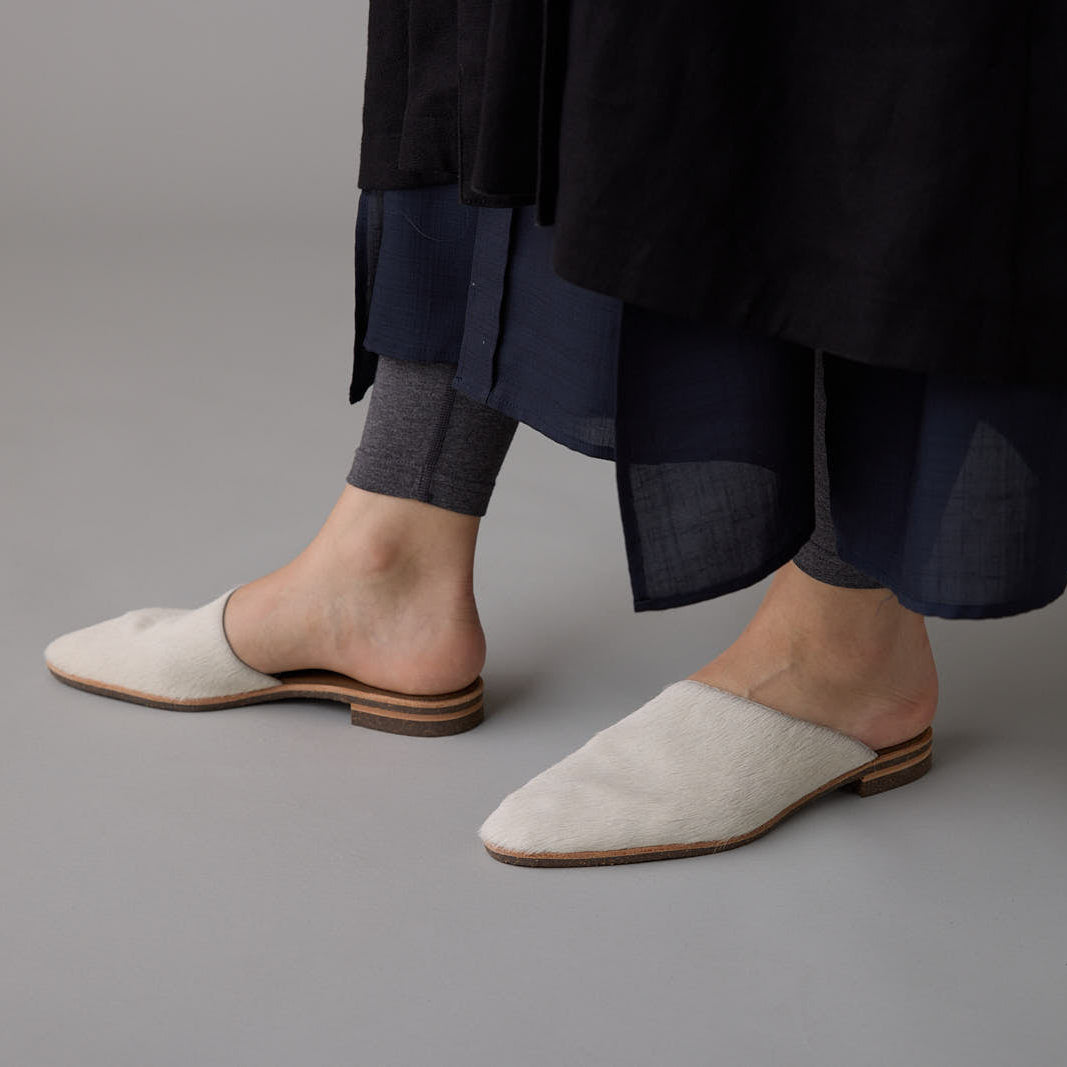 ASYMMETRICAL MULE ALL COW WHITE