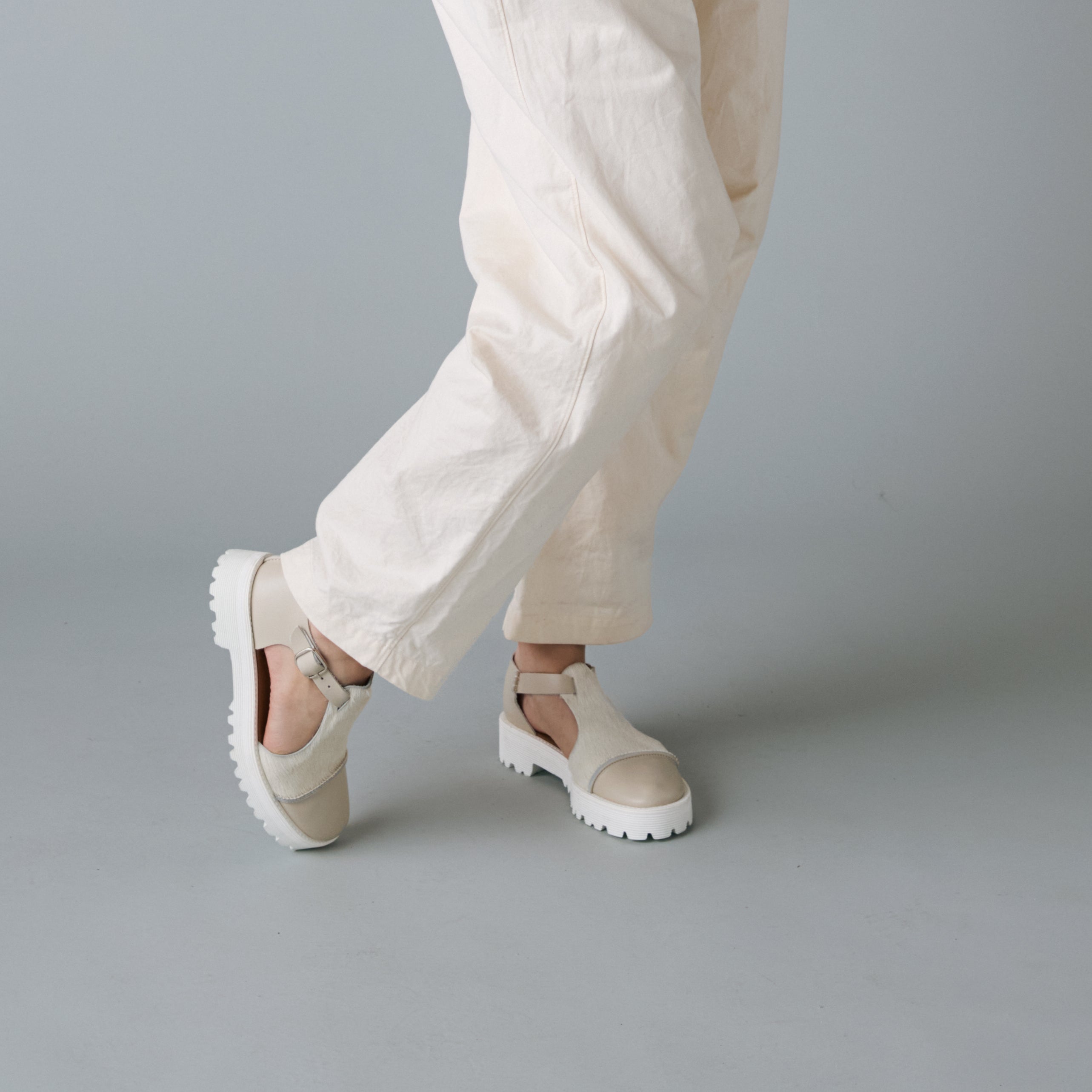 STRAP SANDALS GREIGE/COW WHITE