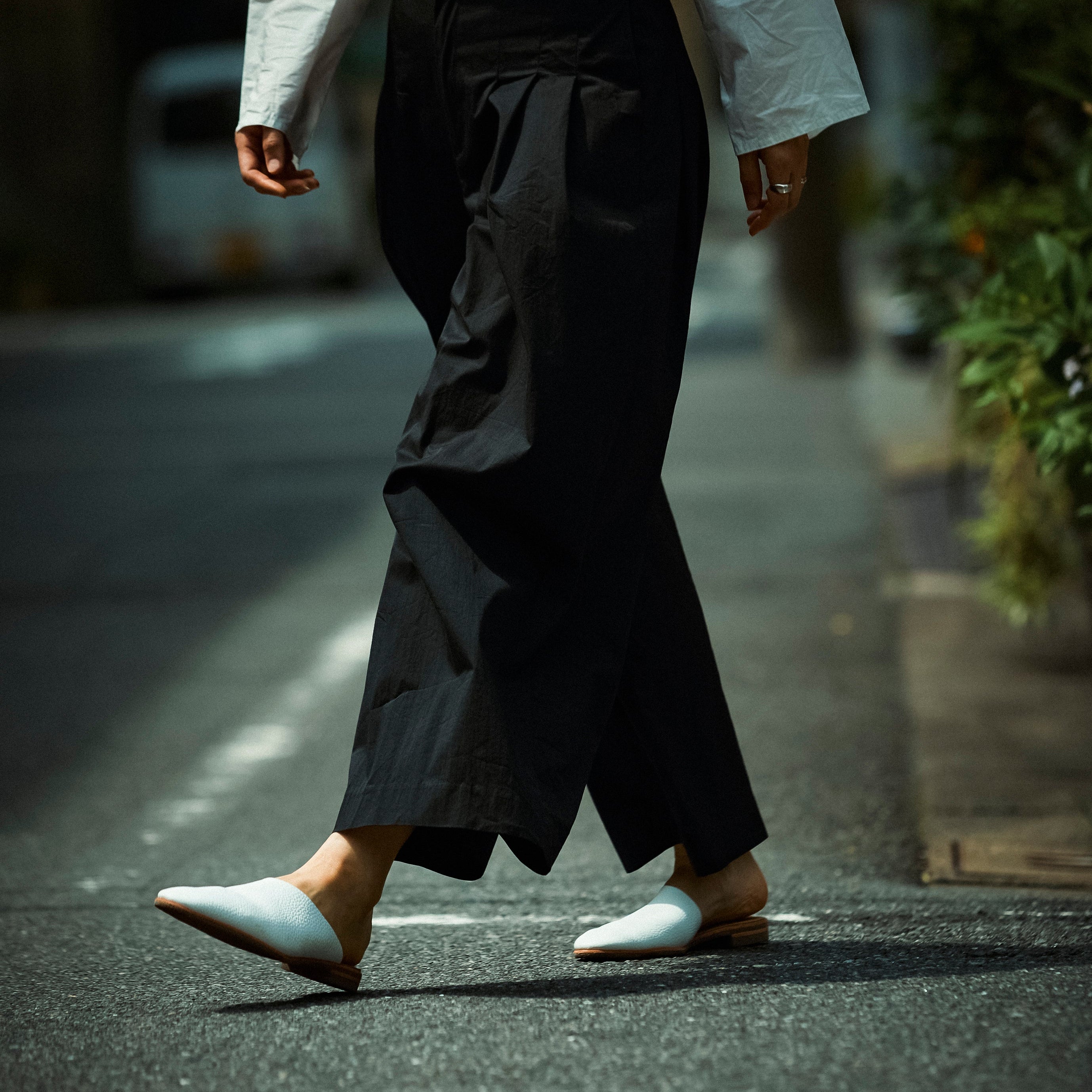 ASYMMETRICAL MULE ALL WHITE