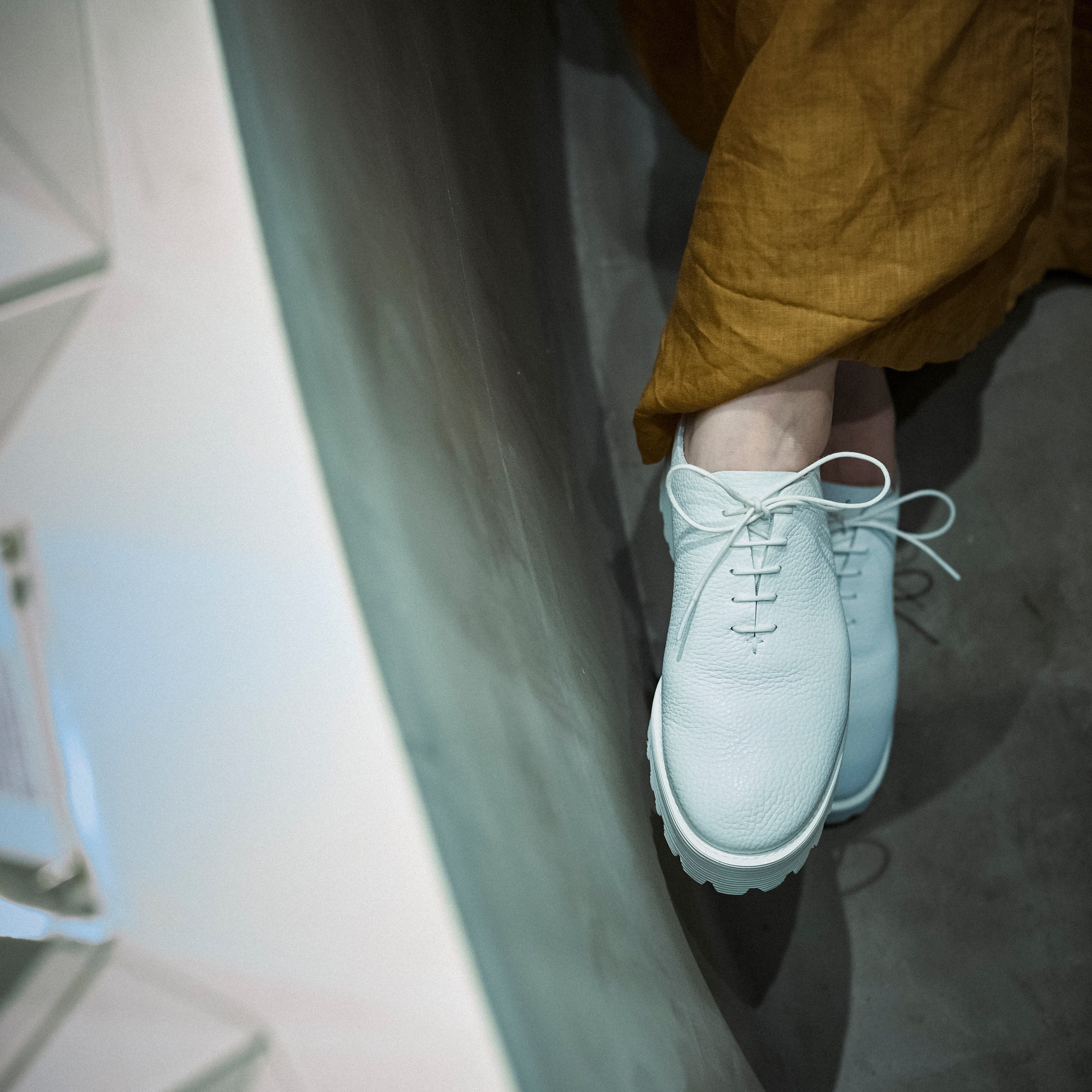 SHOES ALL WHITE (TANK DOUBLE SOLE)