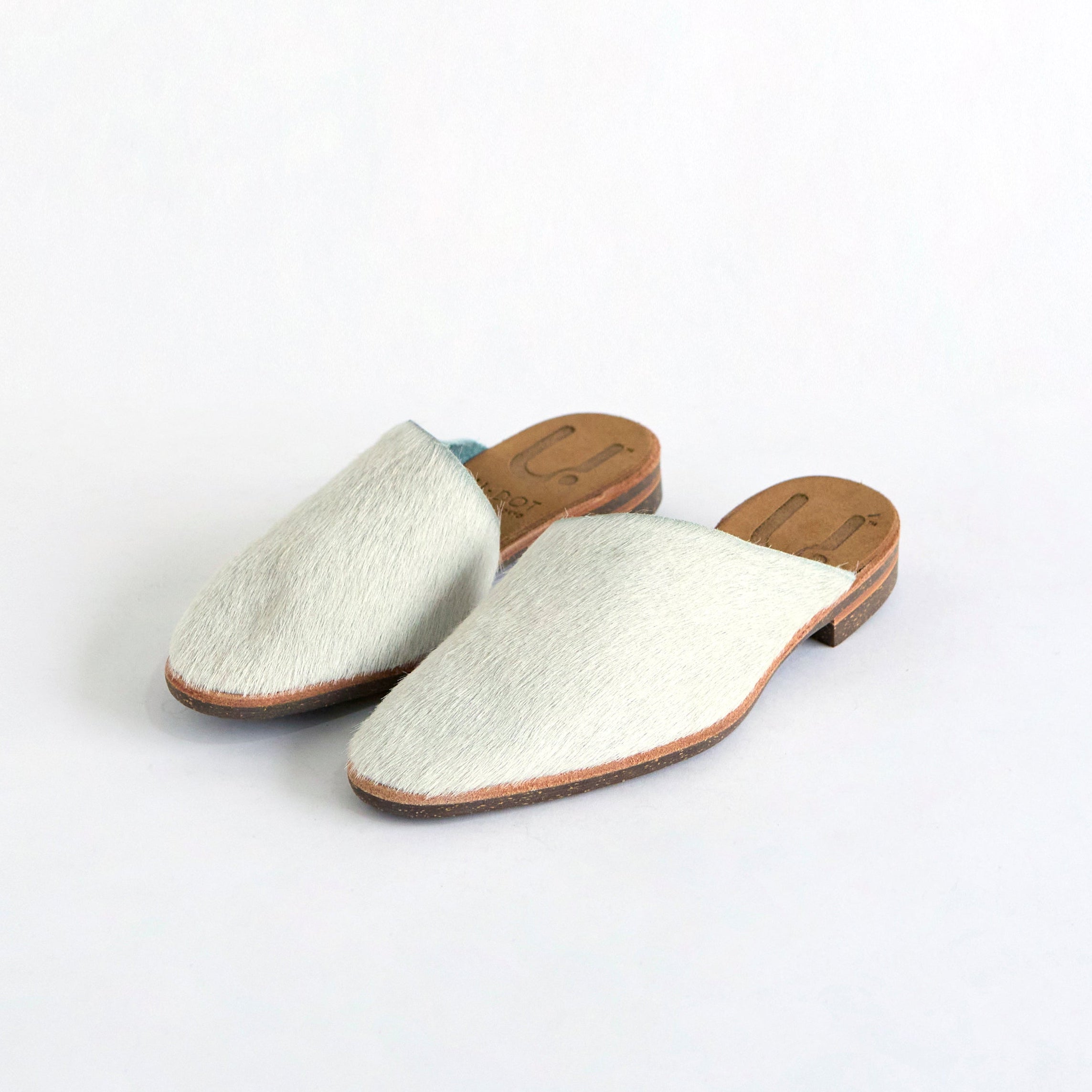 ASYMMETRICAL MULE　ALL COW WHITE