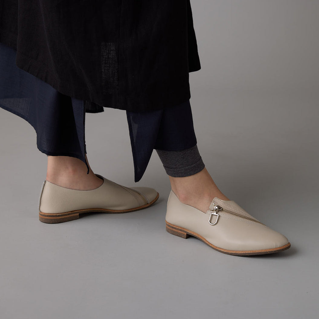 ZIP SHOES  SMOOTH GREIGE  SHRINK IVORY