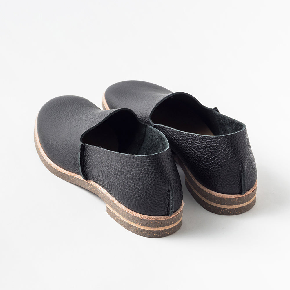 U-DOT、ユードット、SLIP-ON、スリッポン、ブラックシューズ