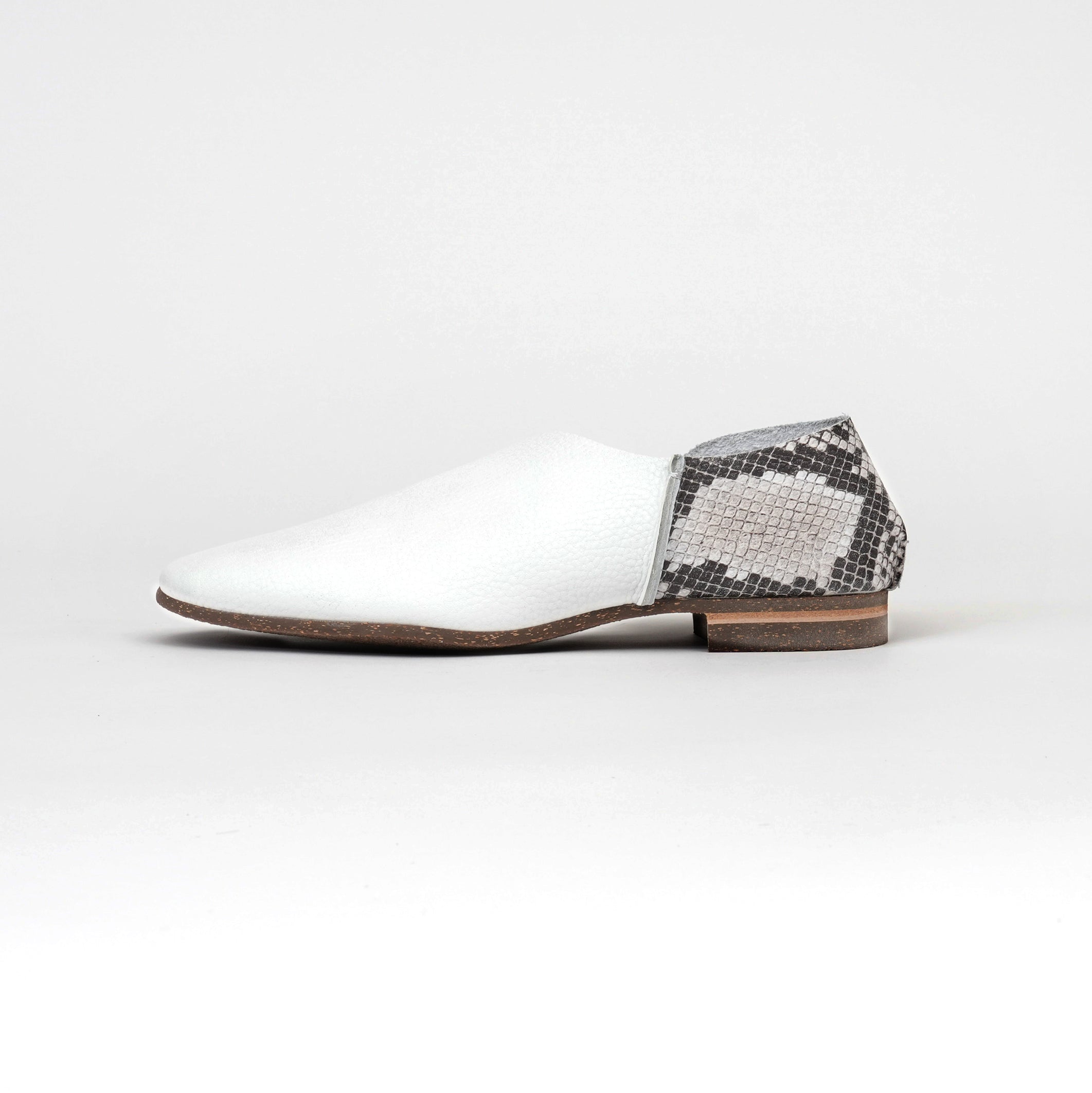 2-PIECES SLIP-ON  SHRINK WHITE PRINTED PYTHON