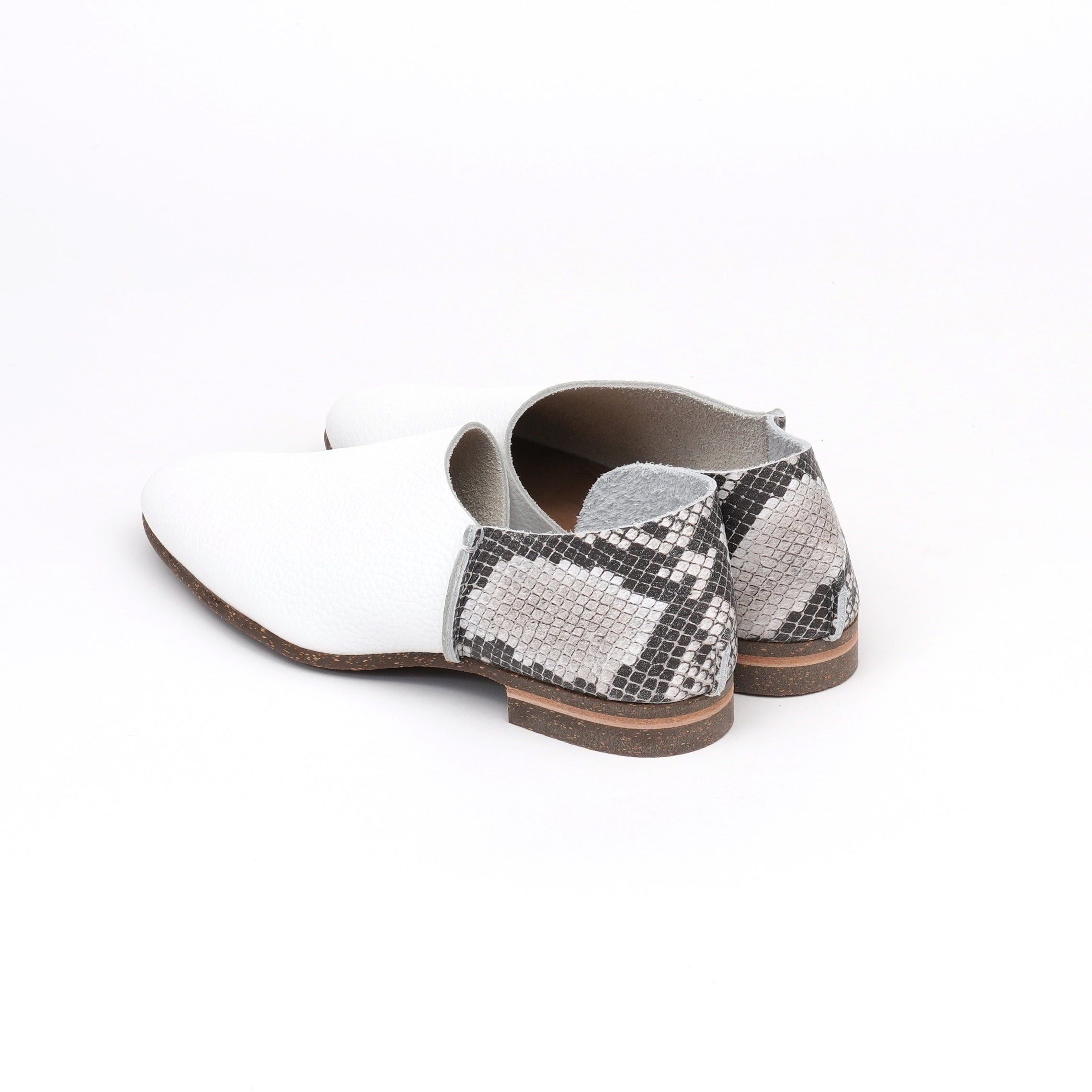2-PIECES SLIP-ON  SHRINK WHITE PRINTED PYTHON