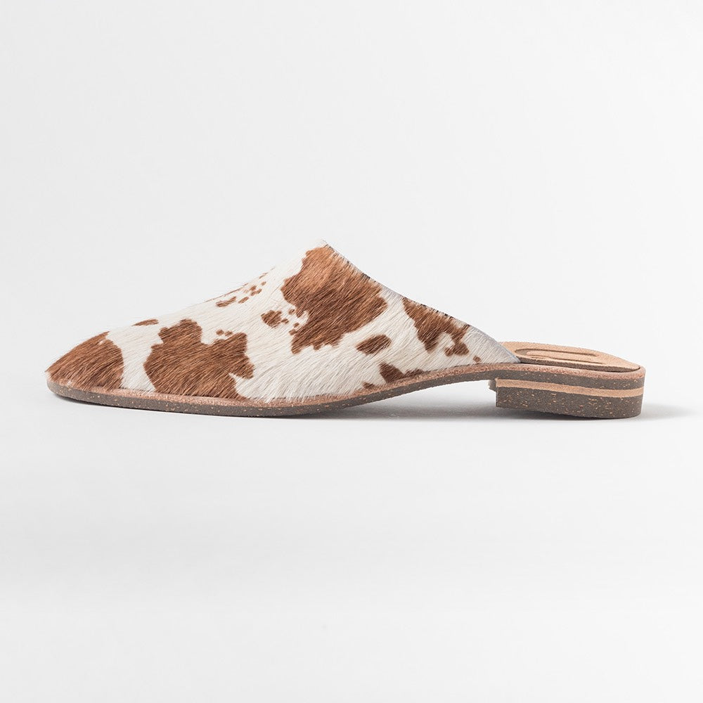 U-DOT、ユードット、ASYMMETRICAL MULE、アシメトリーミュール、カウブラウンシューズ