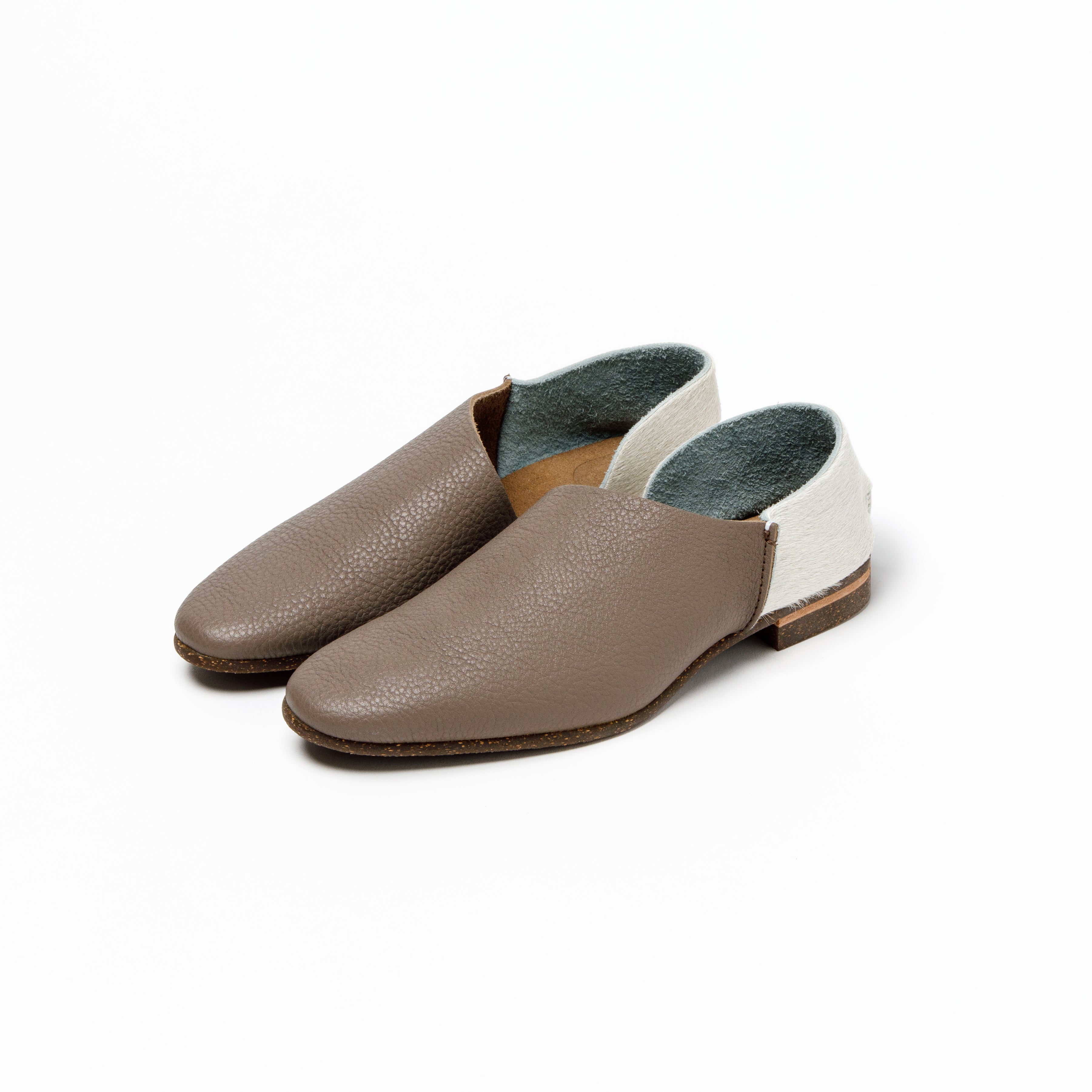 2-PIECES SLIP-ON  SHRINK HAZEL BROWN / COW WHITE